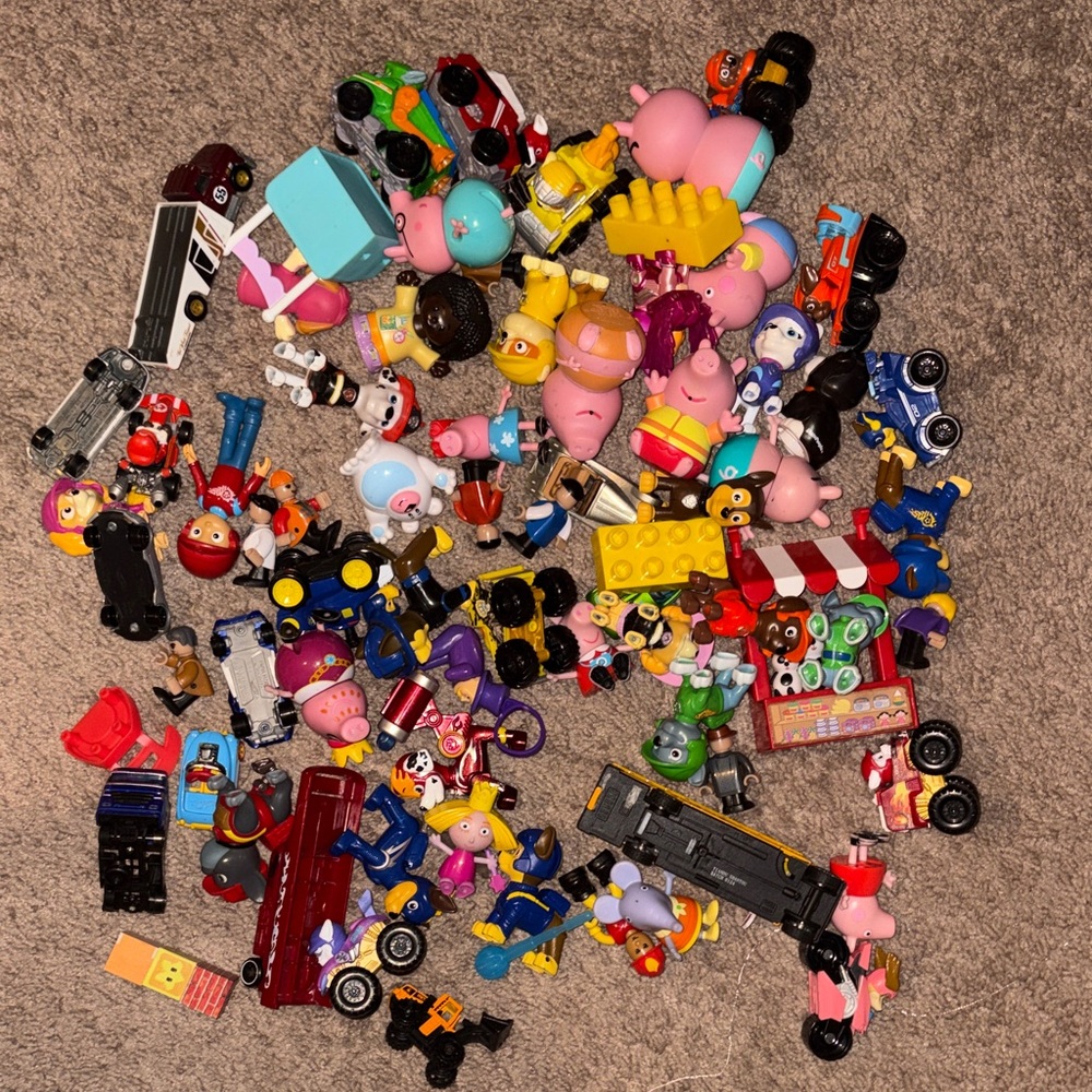 Peppa Pig Colorful Action Figures & Vehicles Set